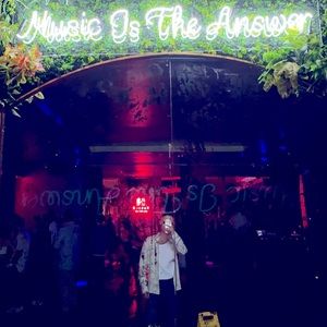 Meet your Posher, Bentech0927